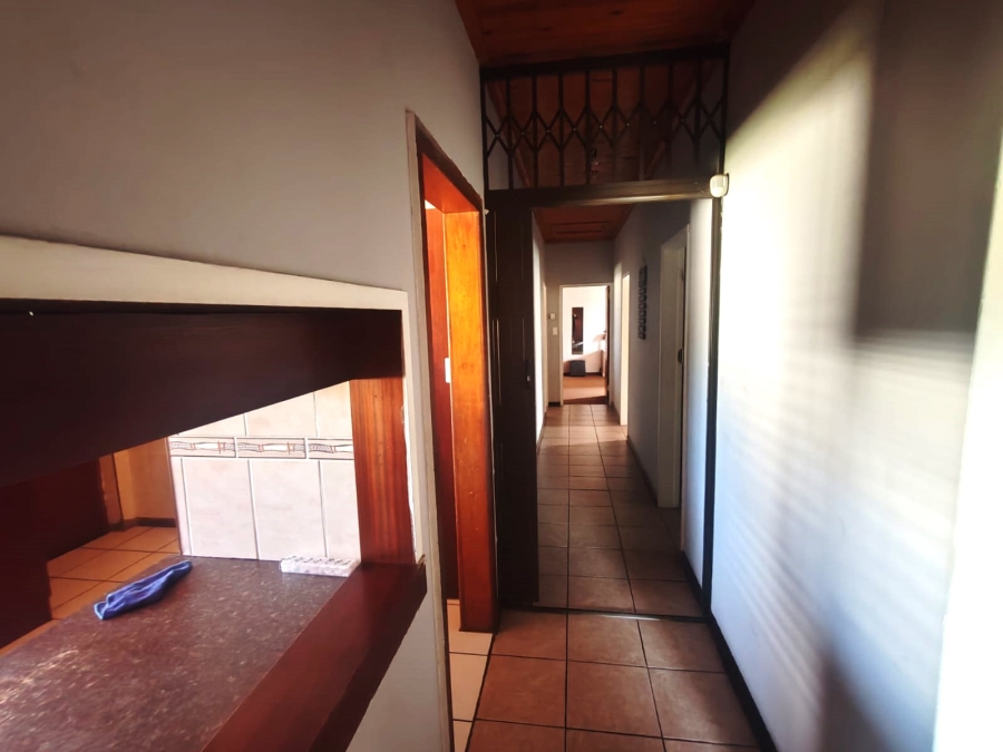 4 Bedroom Property for Sale in Heuwelkruin Eastern Cape